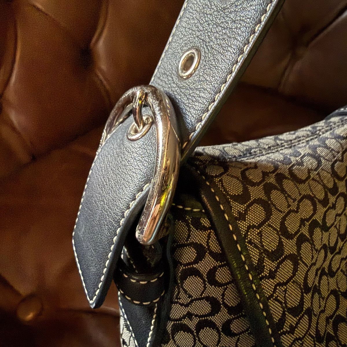 Vintage Coach Soho Signature Buckle Shoulder Bag Black Grey 6808 Y2K