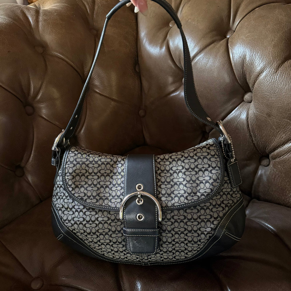 Vintage Coach Soho Signature Buckle Shoulder Bag Black Grey 6808 Y2K